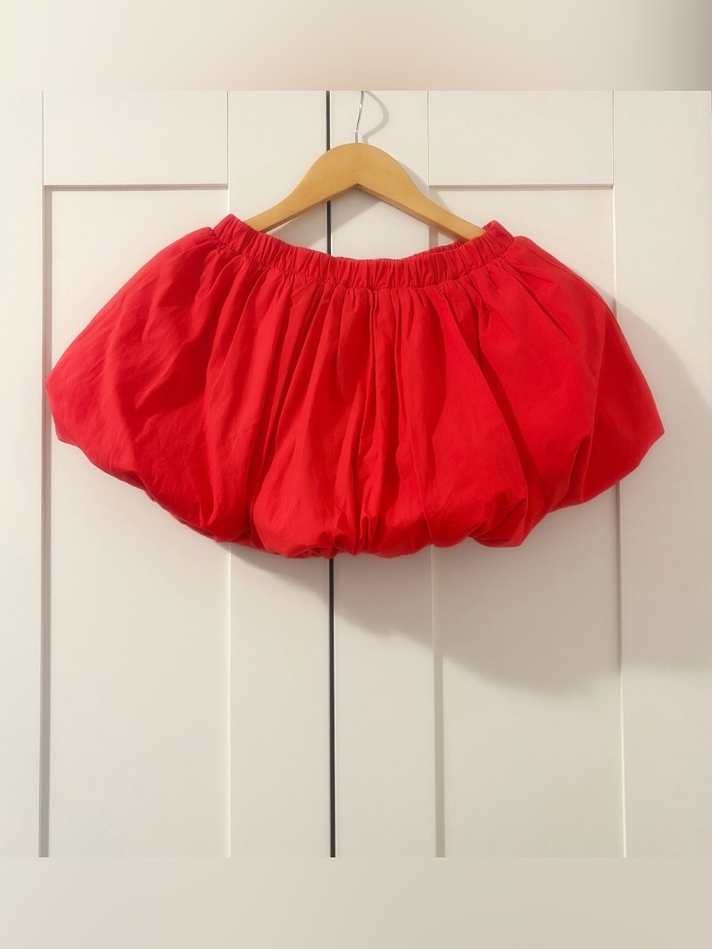 NEW W/ TAGS Aritzia Bubbly Poplin Mini Skirt - Cherry Red Size 2XS